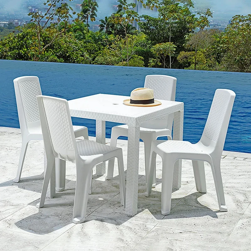 Combo Comedor Eterna (1 Mesa + 4 Sillas sin Brazos) Blanco Arena